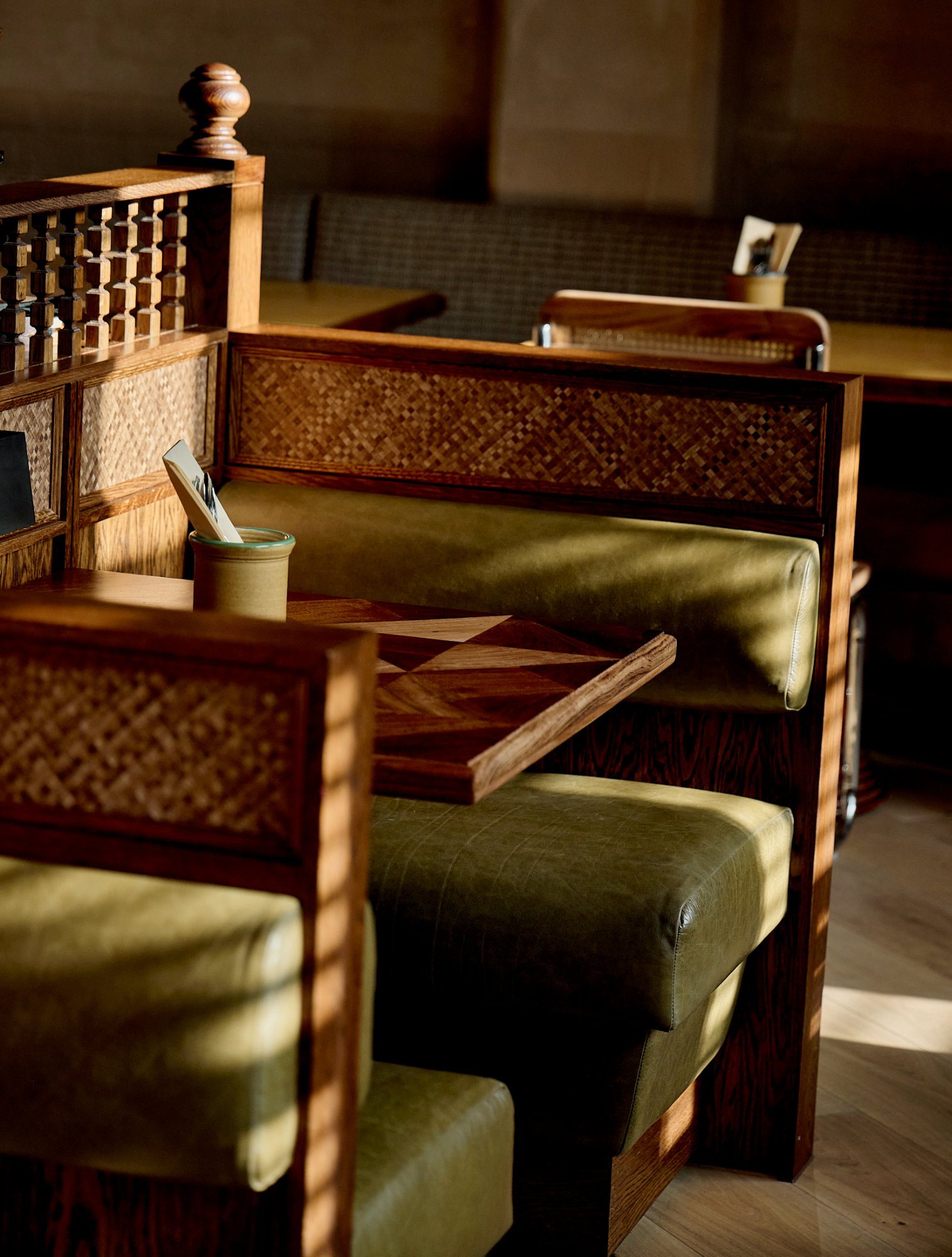 Hoppers seating