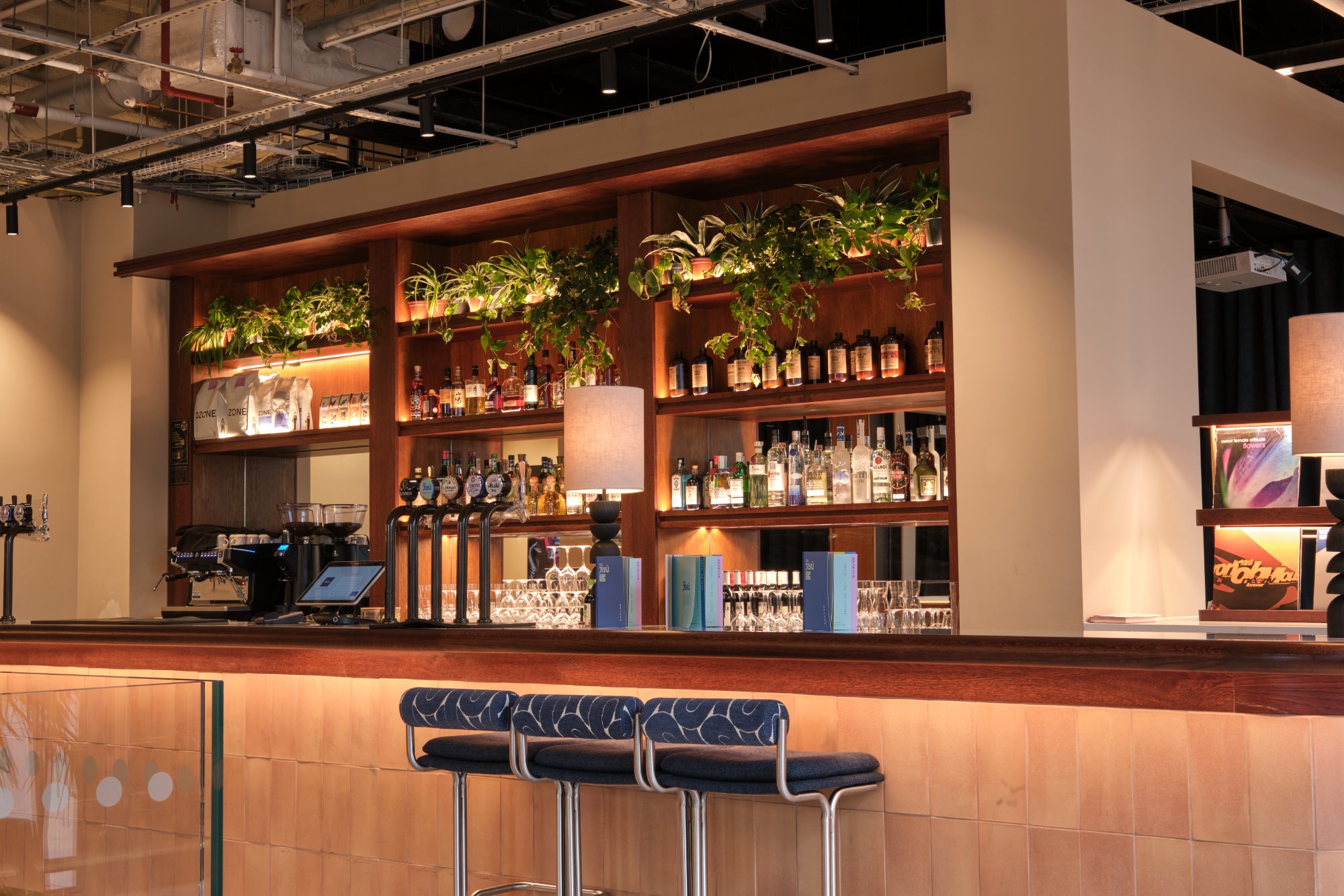 Pitch Canary Wharf bar